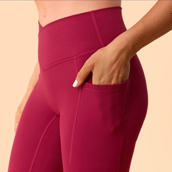 Blogilates Women's Burgundy High Waist V-Cut Pocket Leggings Size Small - Picture 7 of 7